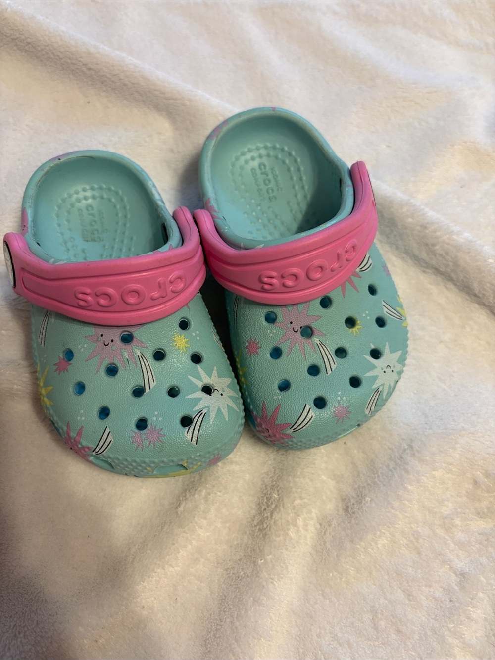 CROCS Kids Teal Starburst Clogs with Pink Heel Strap